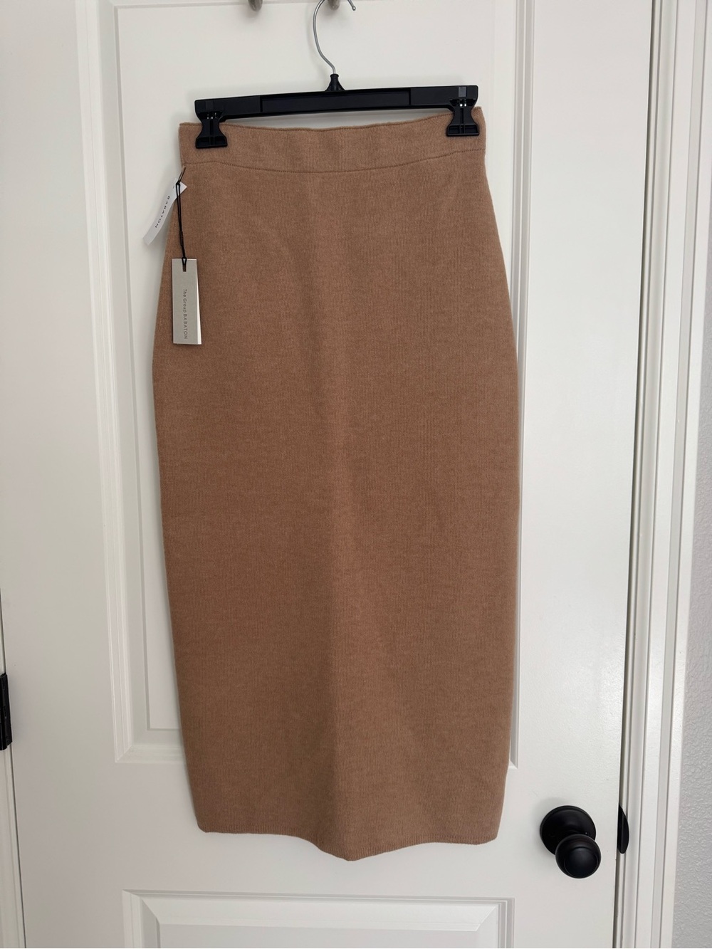 NWT Aritzia Babaton Johan Midi Skirt Size S
